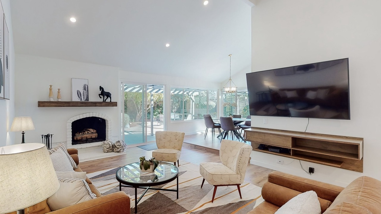Photo of Livingroom in Thousand Oaks