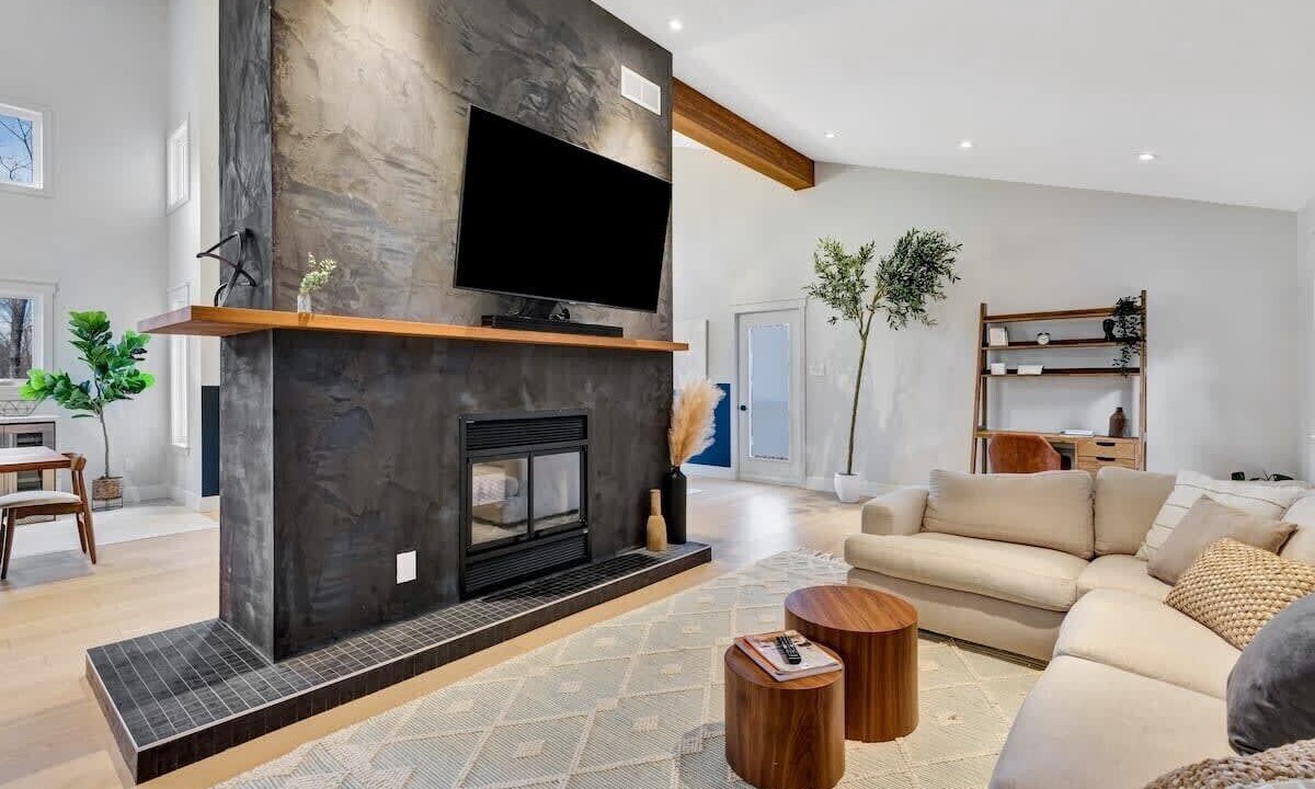 Photo of Livingroom in Val-des-Monts