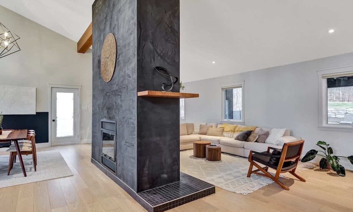 Photo of Livingroom in Val-des-Monts