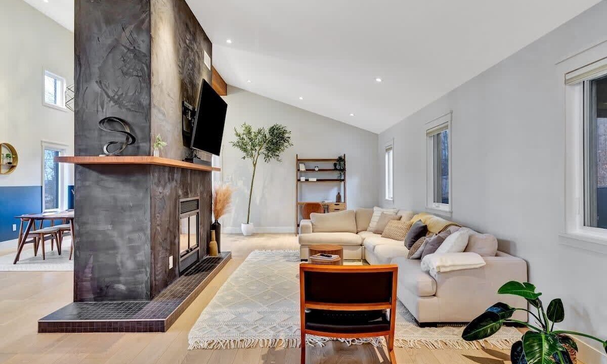 Photo of Livingroom in Val-des-Monts