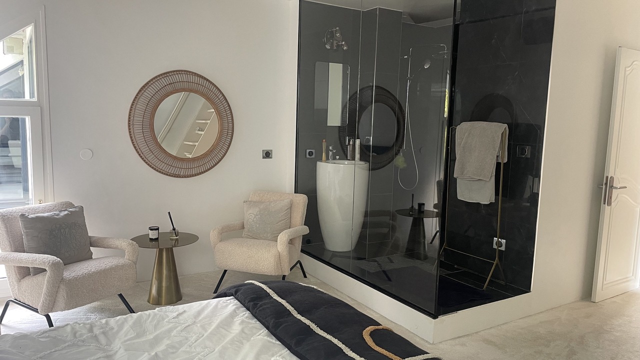 Photo of Bedroom in Lamorlaye