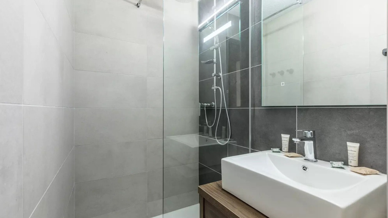 Photo of Bathroom in Arc-2000