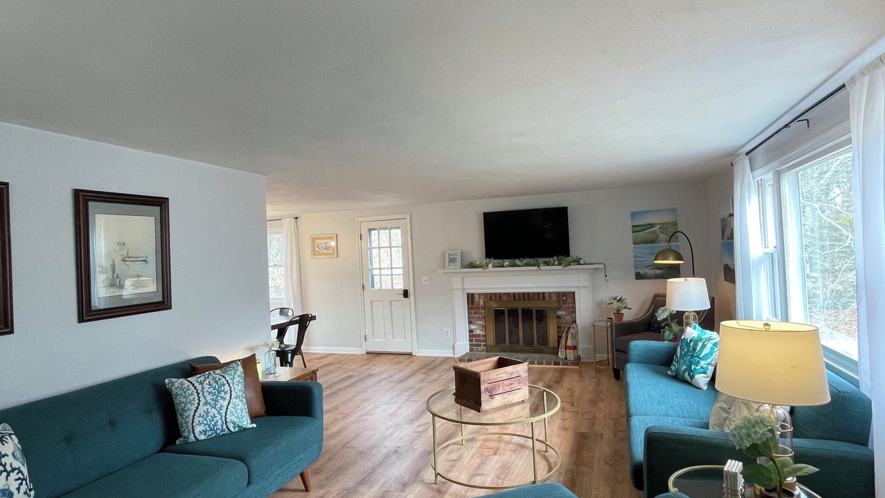 Photo of Livingroom in East Harwich