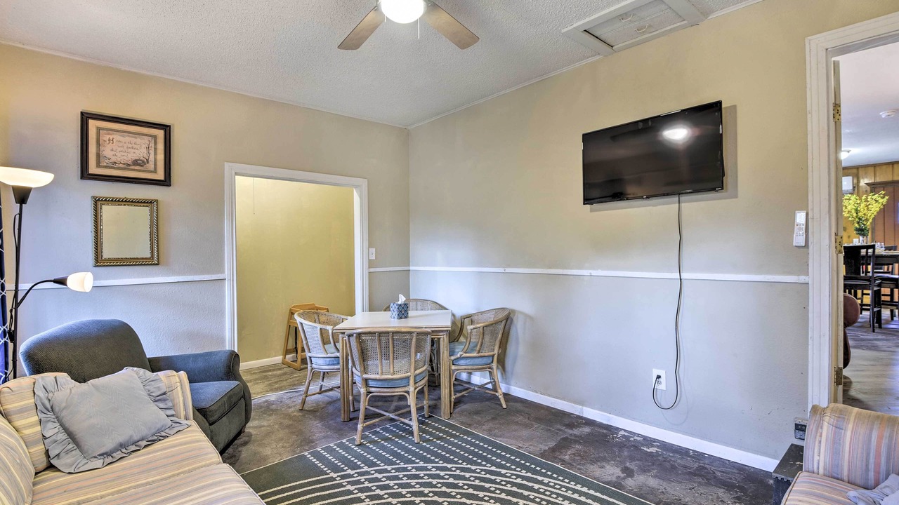 Photo of Livingroom in Graham