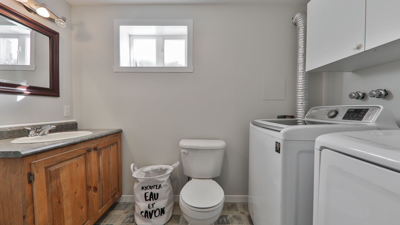 Photo of Bathroom in Argenteuil Regional County Municipality