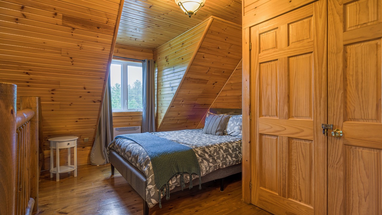 Photo of Bedroom in Argenteuil Regional County Municipality