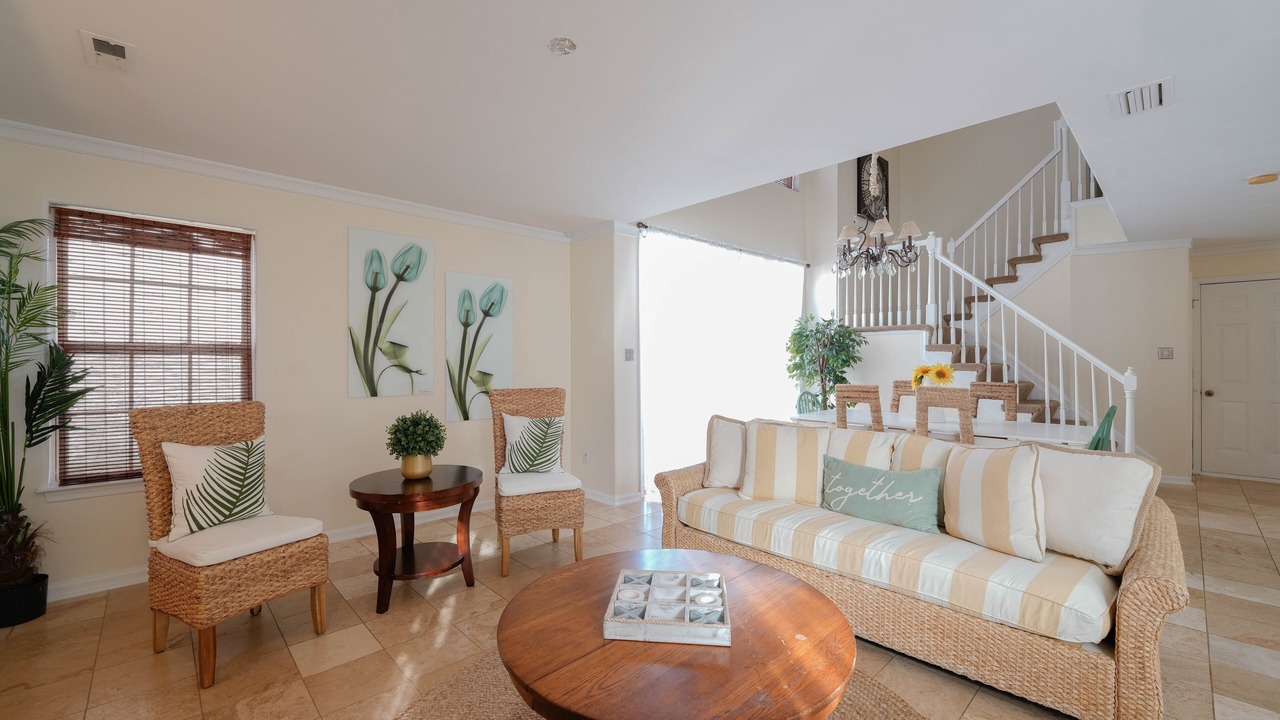 Photo of Livingroom in Western Branch North