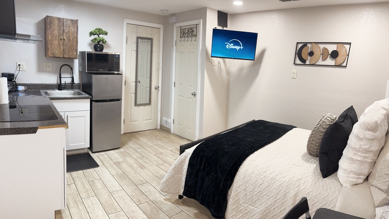 Photo of Bedroom in Eastern Division