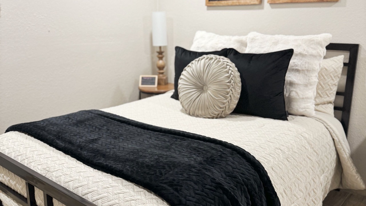 Photo of Bedroom in Eastern Division