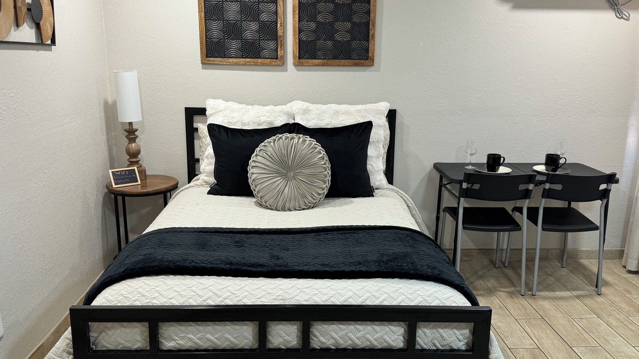 Photo of Bedroom in Eastern Division