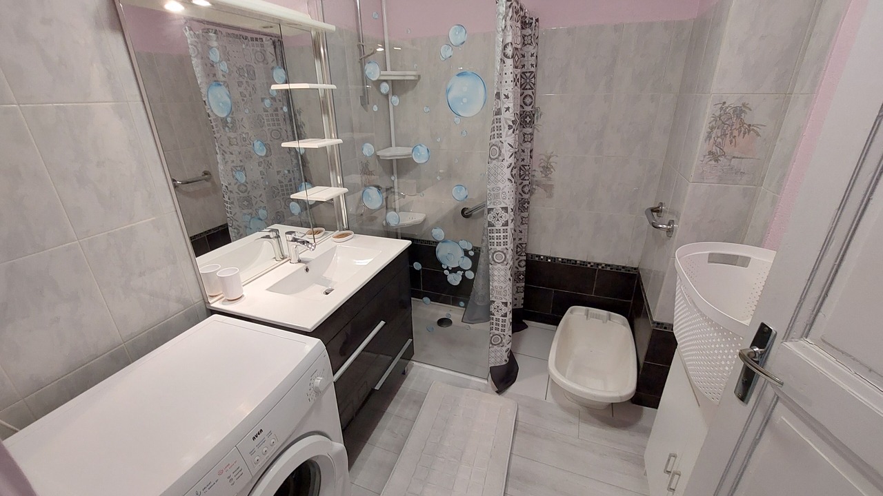 Photo of Bathroom in Auzat