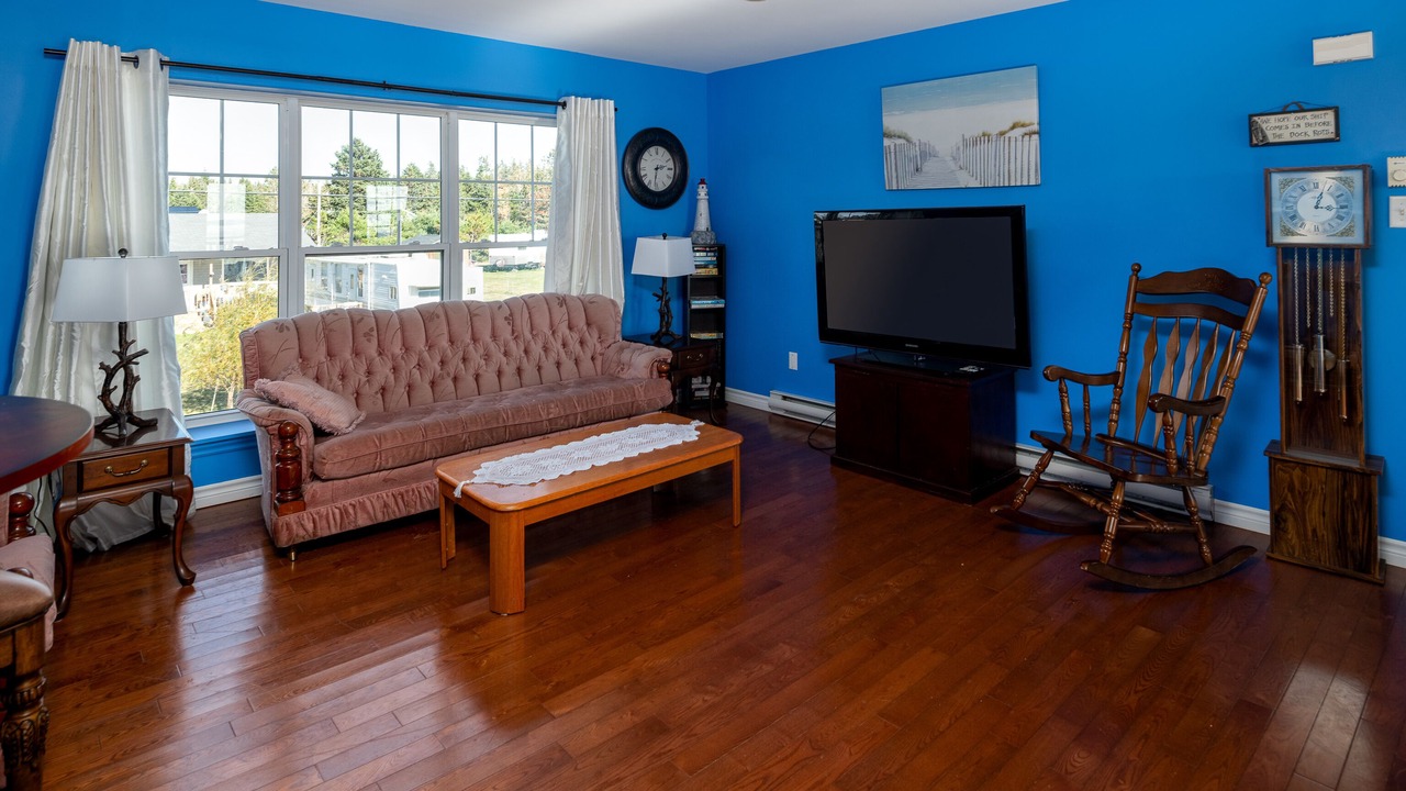 Photo of Livingroom in Colchester County
