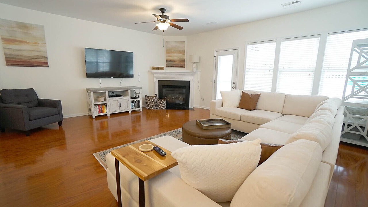 Photo of Livingroom in Southwest Raleigh