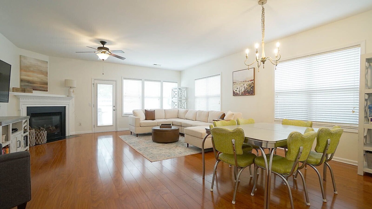 Photo of Livingroom in Southwest Raleigh