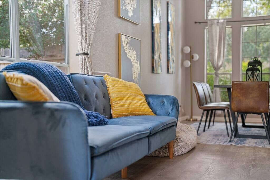 Photo of Livingroom in Round Rock
