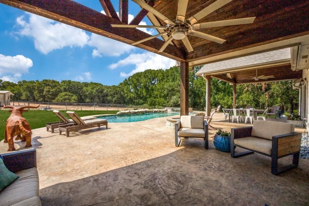 Photo of Patio Balcony in Aubrey