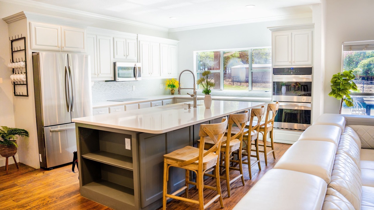 Photo of Kitchen in Aubrey