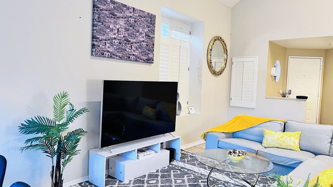 Photo of Livingroom in Southridge Village