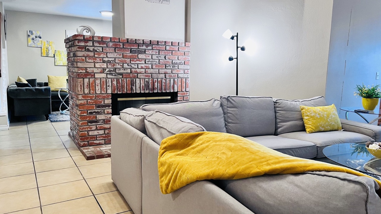 Photo of Livingroom in Southridge Village