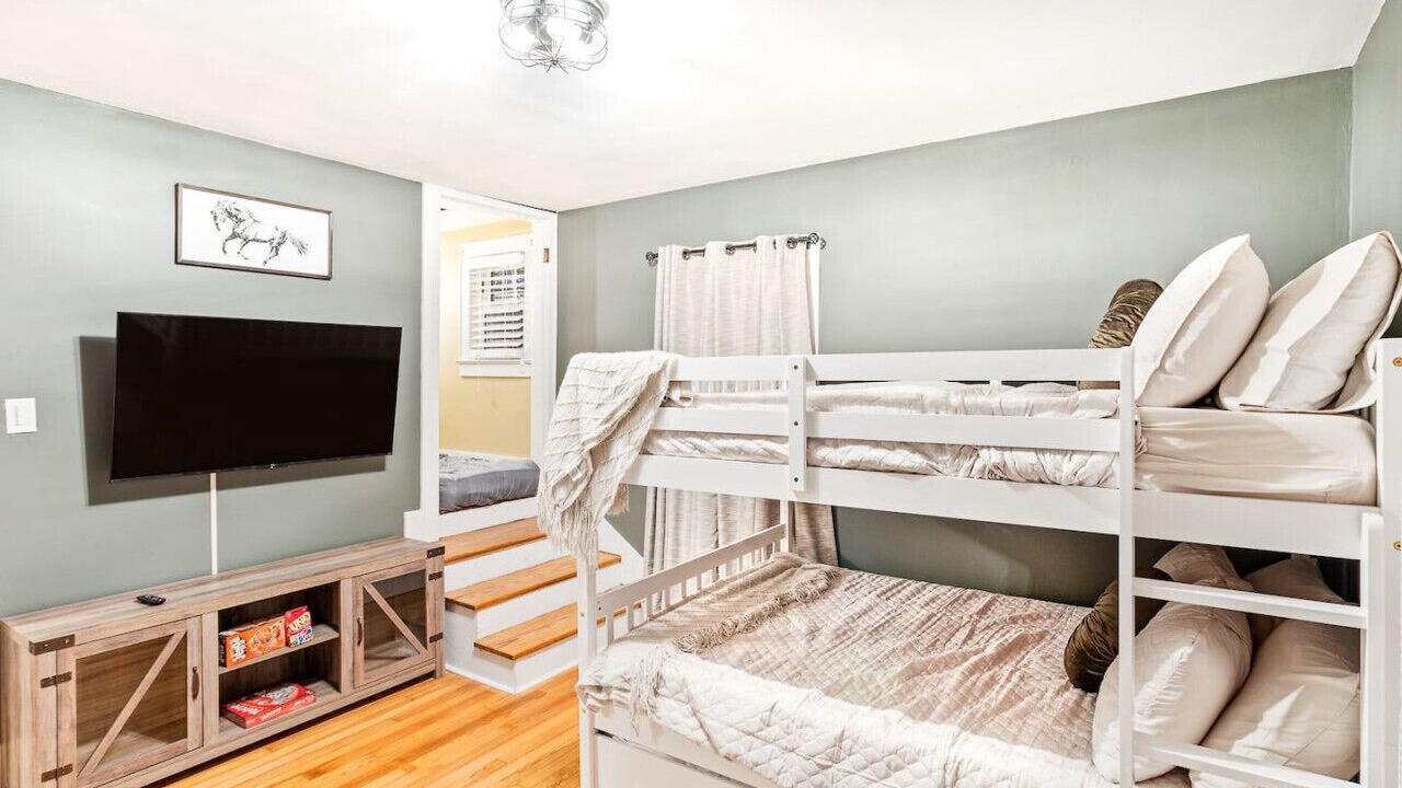 Photo of Bedroom in Jeffersonville