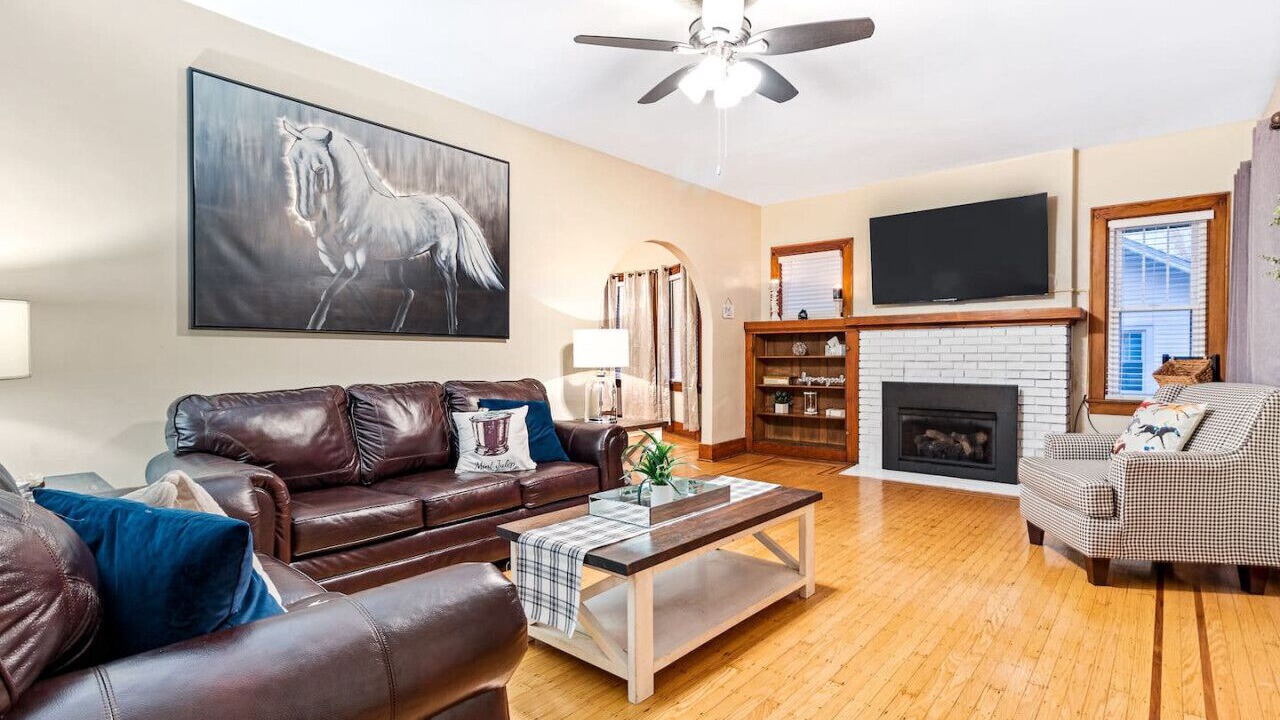 Photo of Livingroom in Jeffersonville