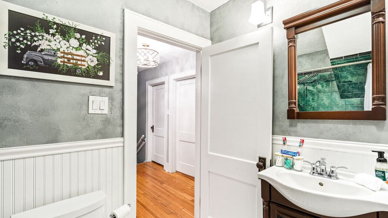 Photo of Bathroom in Jeffersonville