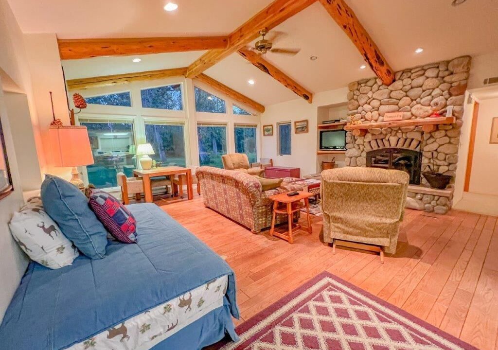 Photo of Livingroom in Red Lodge