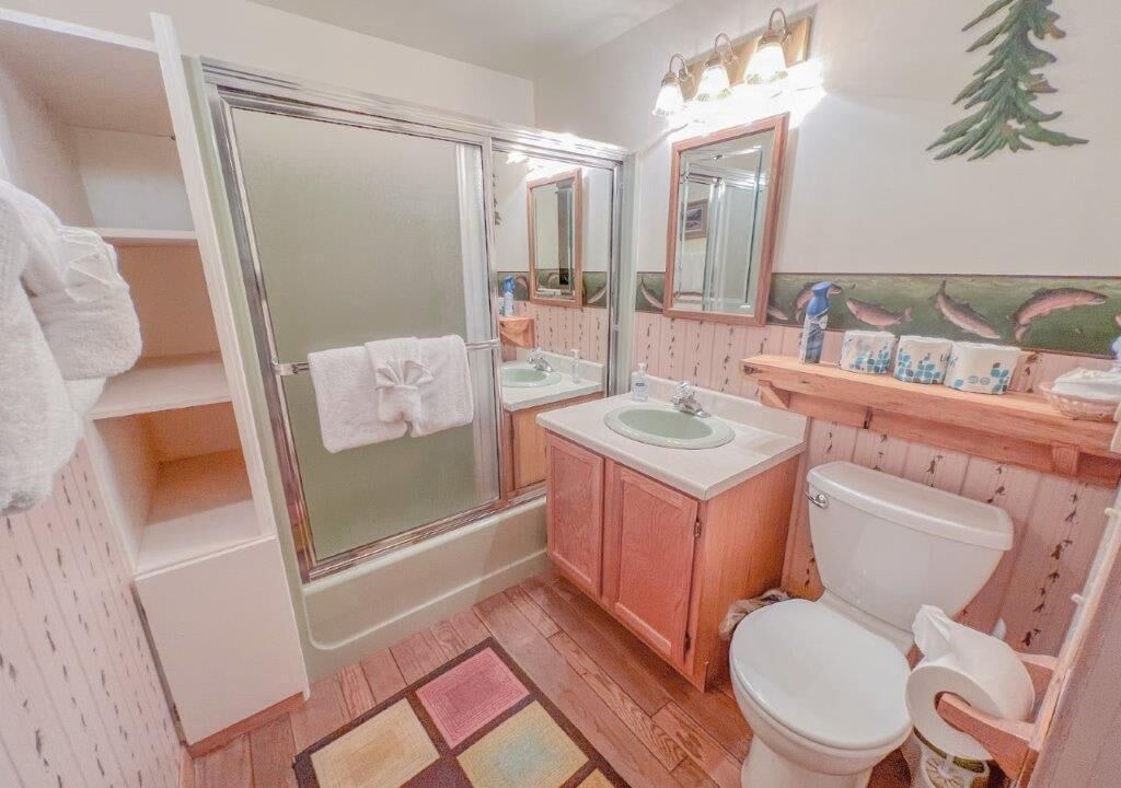 Photo of Bathroom in Red Lodge