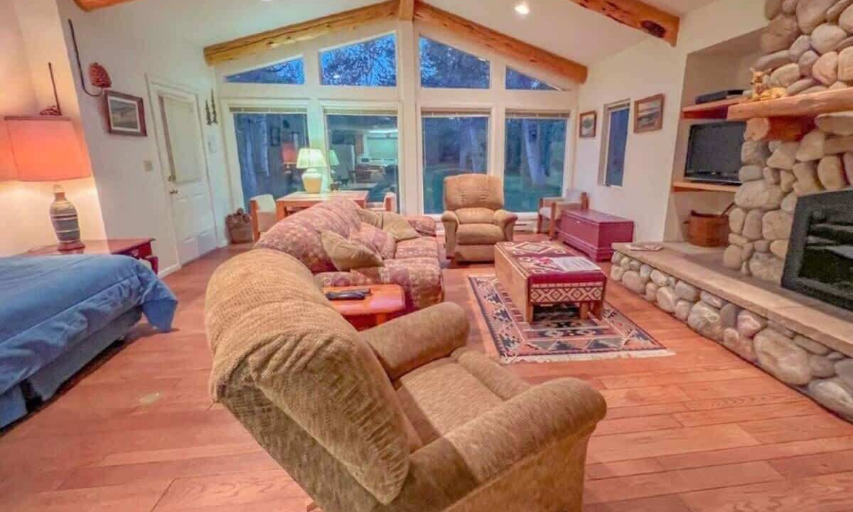 Photo of Livingroom in Red Lodge