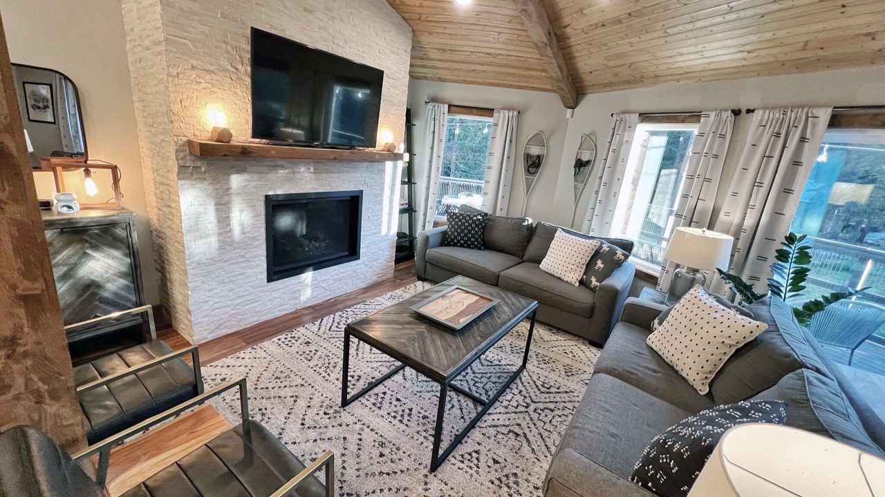 Photo of Bedroom in Echo Lake
