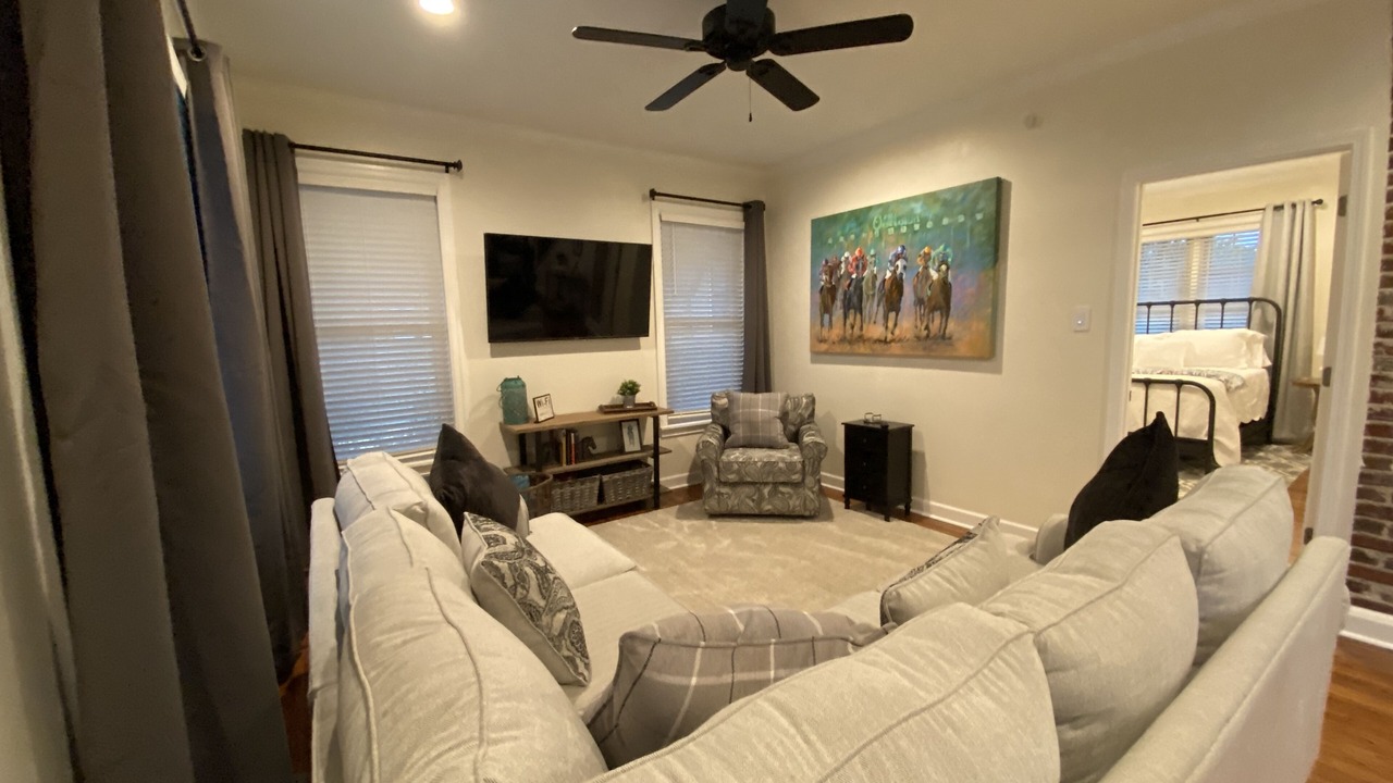 Photo of Livingroom in Hot Springs