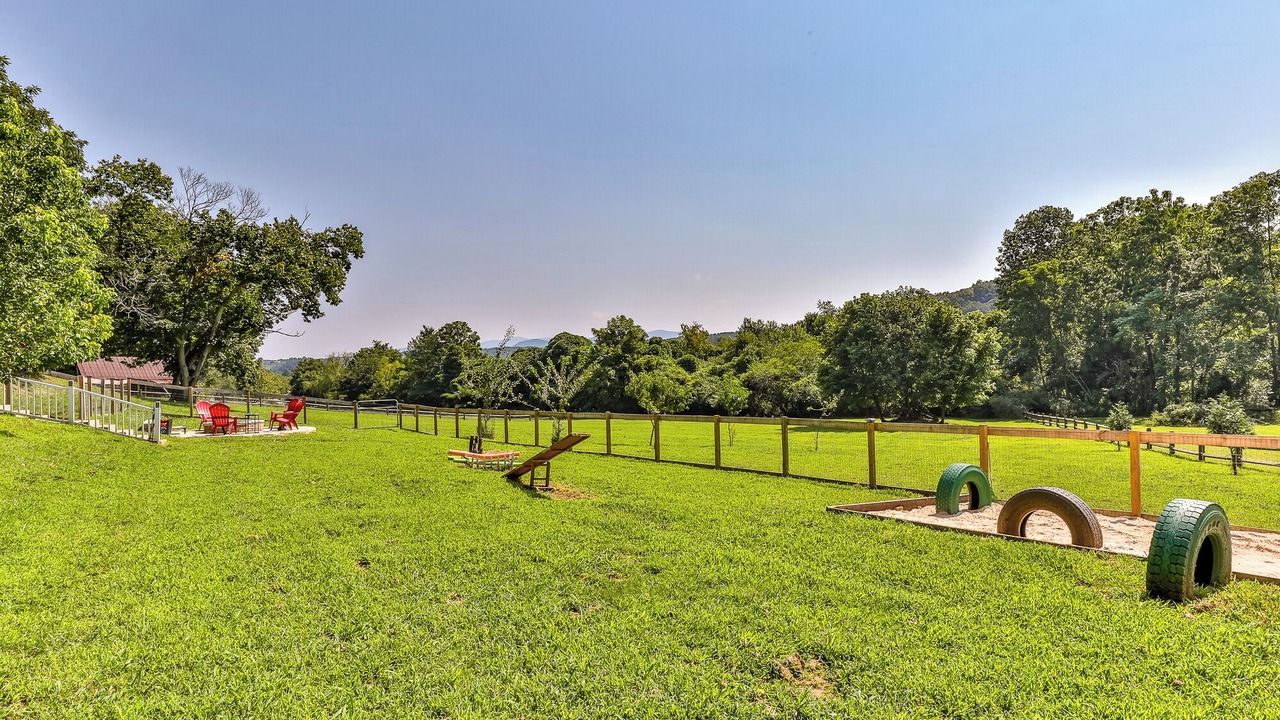 Photo of Others in Ellijay