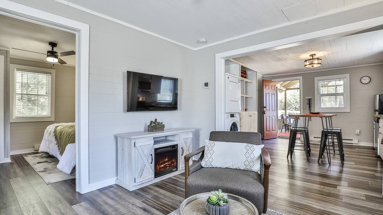 Photo of Livingroom in Ellijay