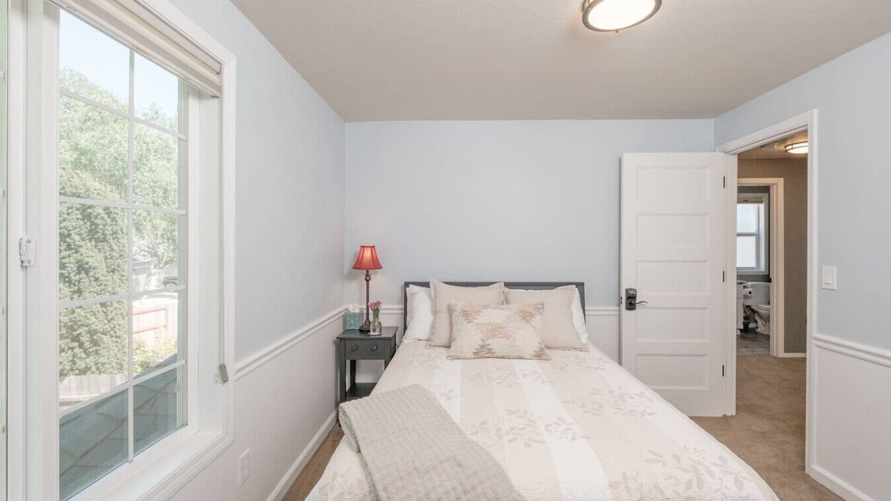 Photo of Bedroom in Corvallis