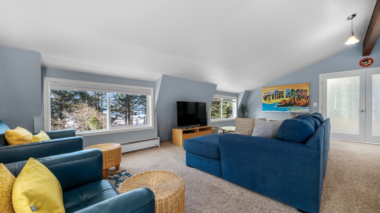 Photo of Livingroom in Otter Rock