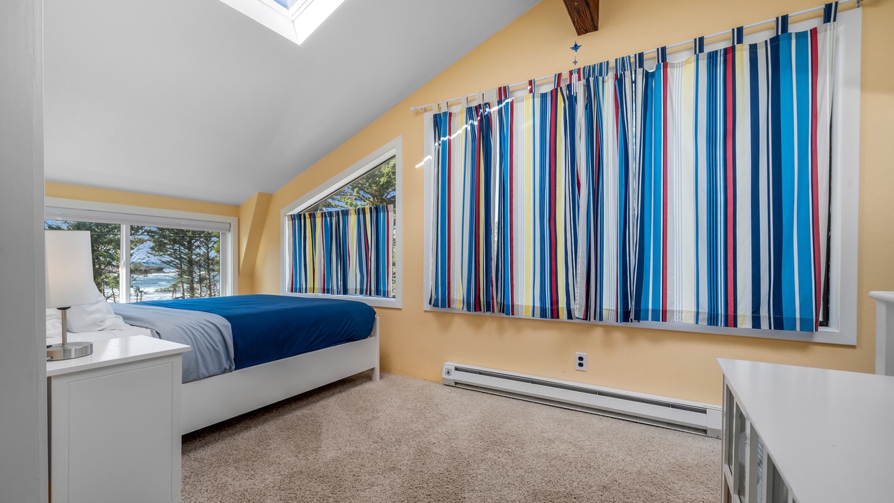 Photo of Bedroom in Otter Rock