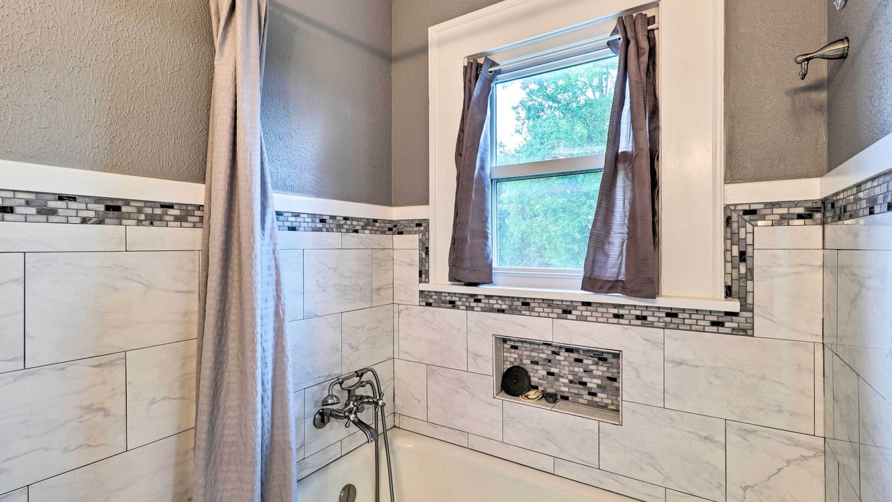 Photo of Bathroom in Corsicana