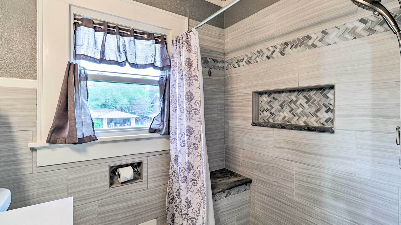 Photo of Bathroom in Corsicana