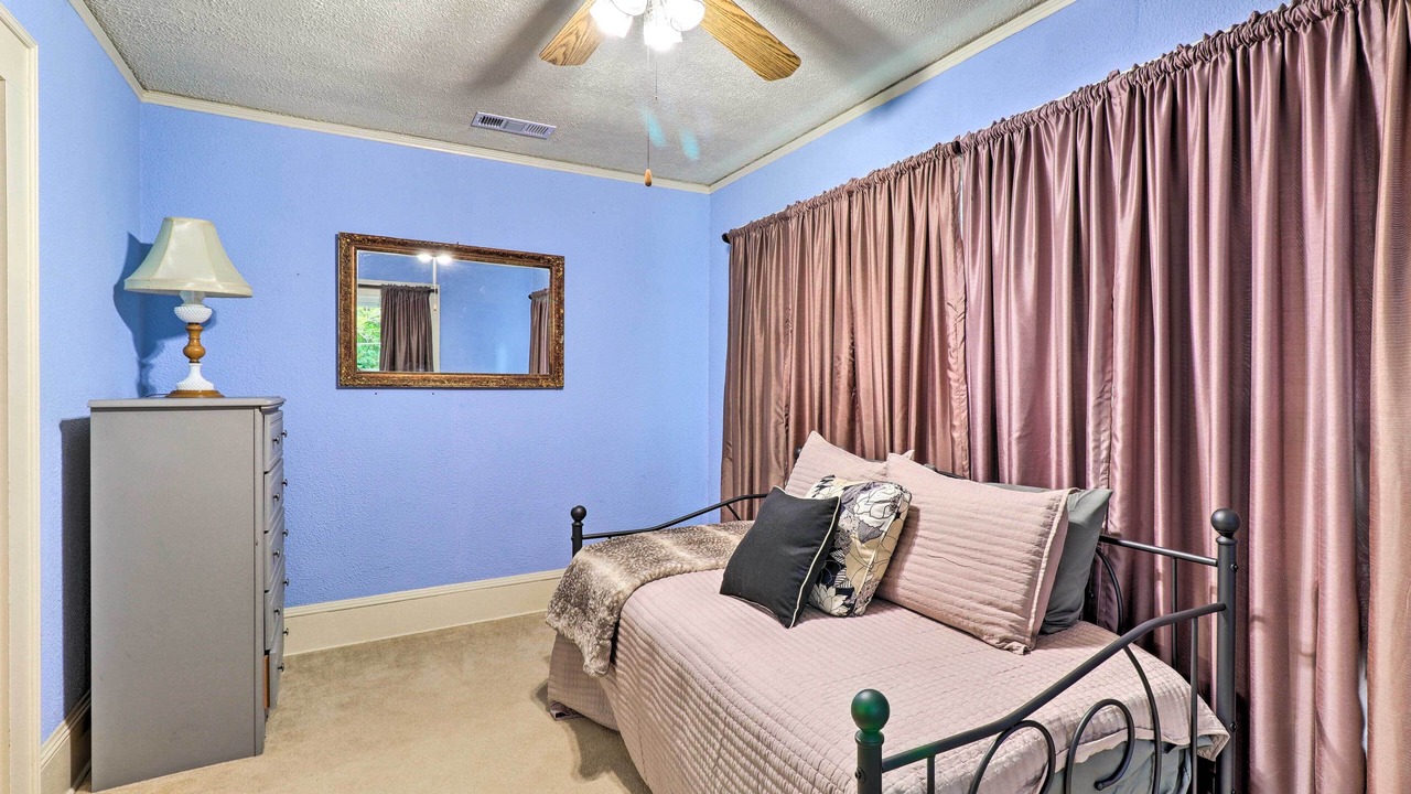 Photo of Bedroom in Corsicana