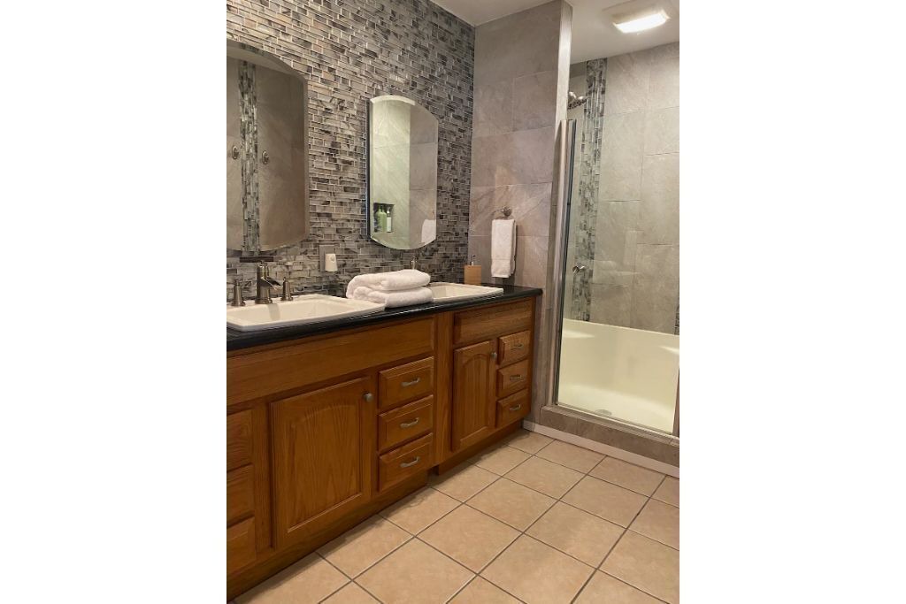 Photo of Bathroom in Robertson County