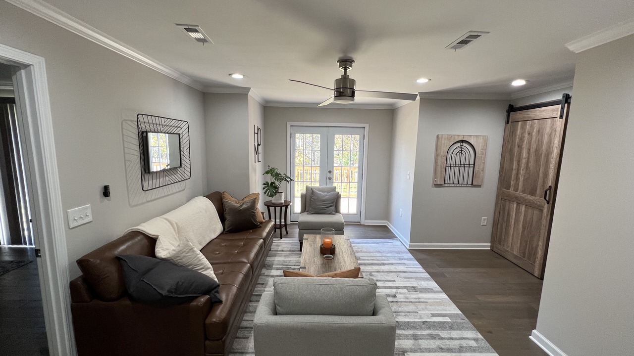 Photo of Livingroom in Buford