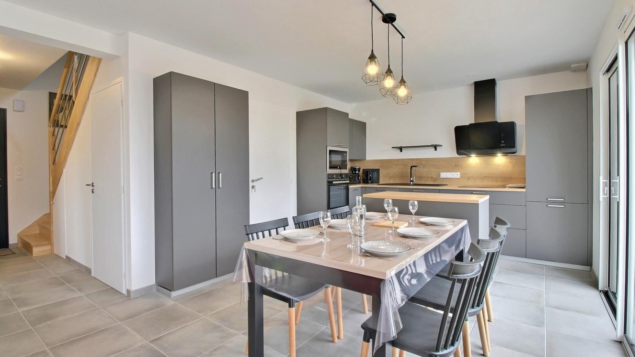 Photo of Others in Sene