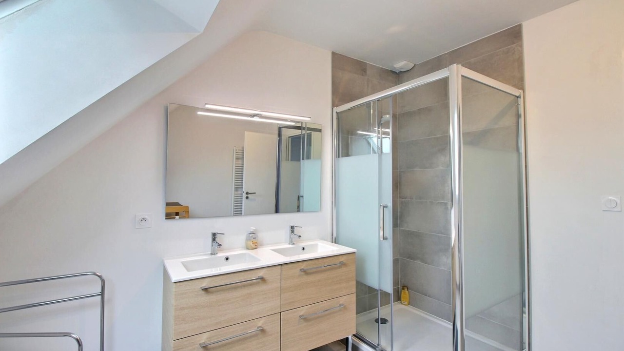 Photo of Bathroom in Sene