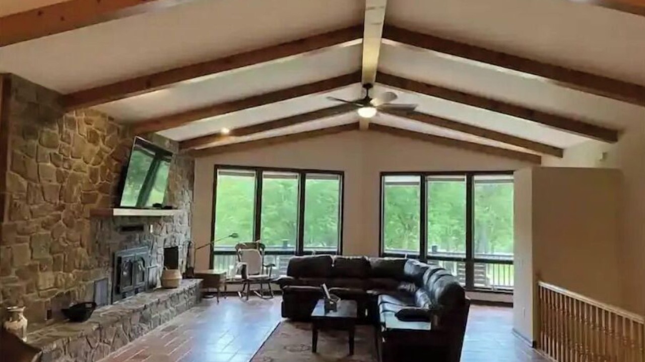 Photo of Livingroom in Flippin