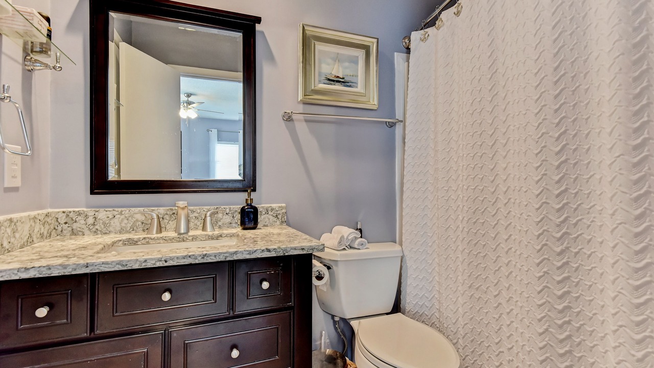 Photo of Bathroom in Pottsboro
