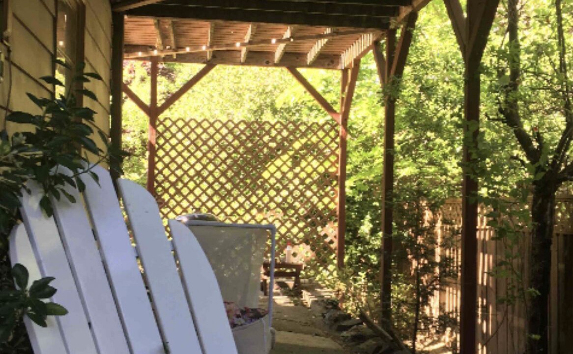 Photo of Patio Balcony in Dunsmuir