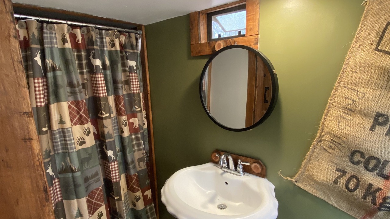 Photo of Bathroom in Gray Hawk
