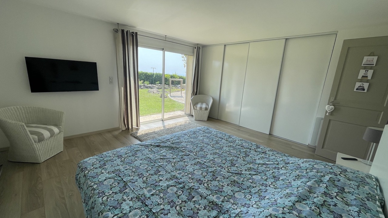 Photo of Bedroom in Biot