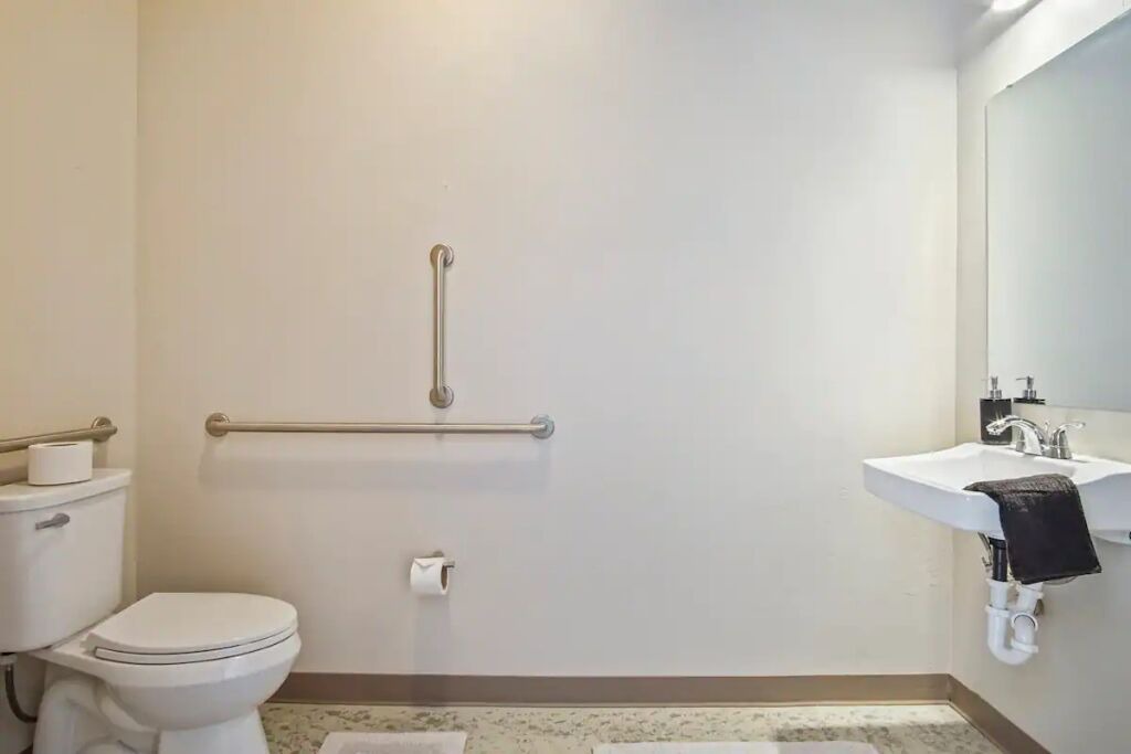Photo of Bathroom in Central Oklahoma City