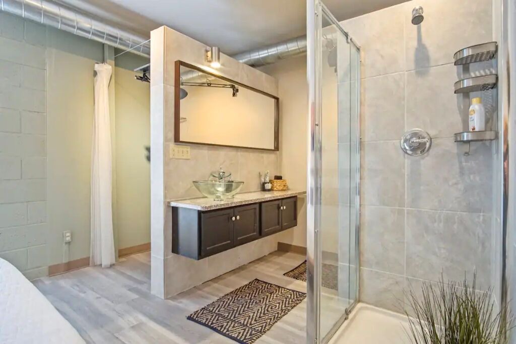 Photo of Bathroom in Central Oklahoma City